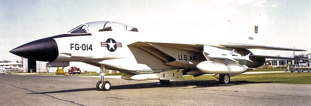640px-USAF_ADCOM_Grumman_F-14_Tomcat_proposed_interceptor_-_1972.jpg